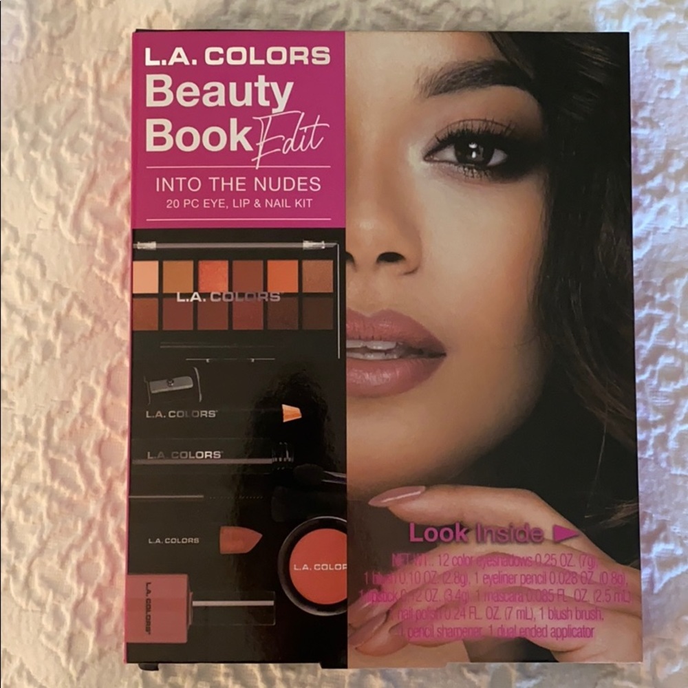 L.A. Colors beauty book make up kit